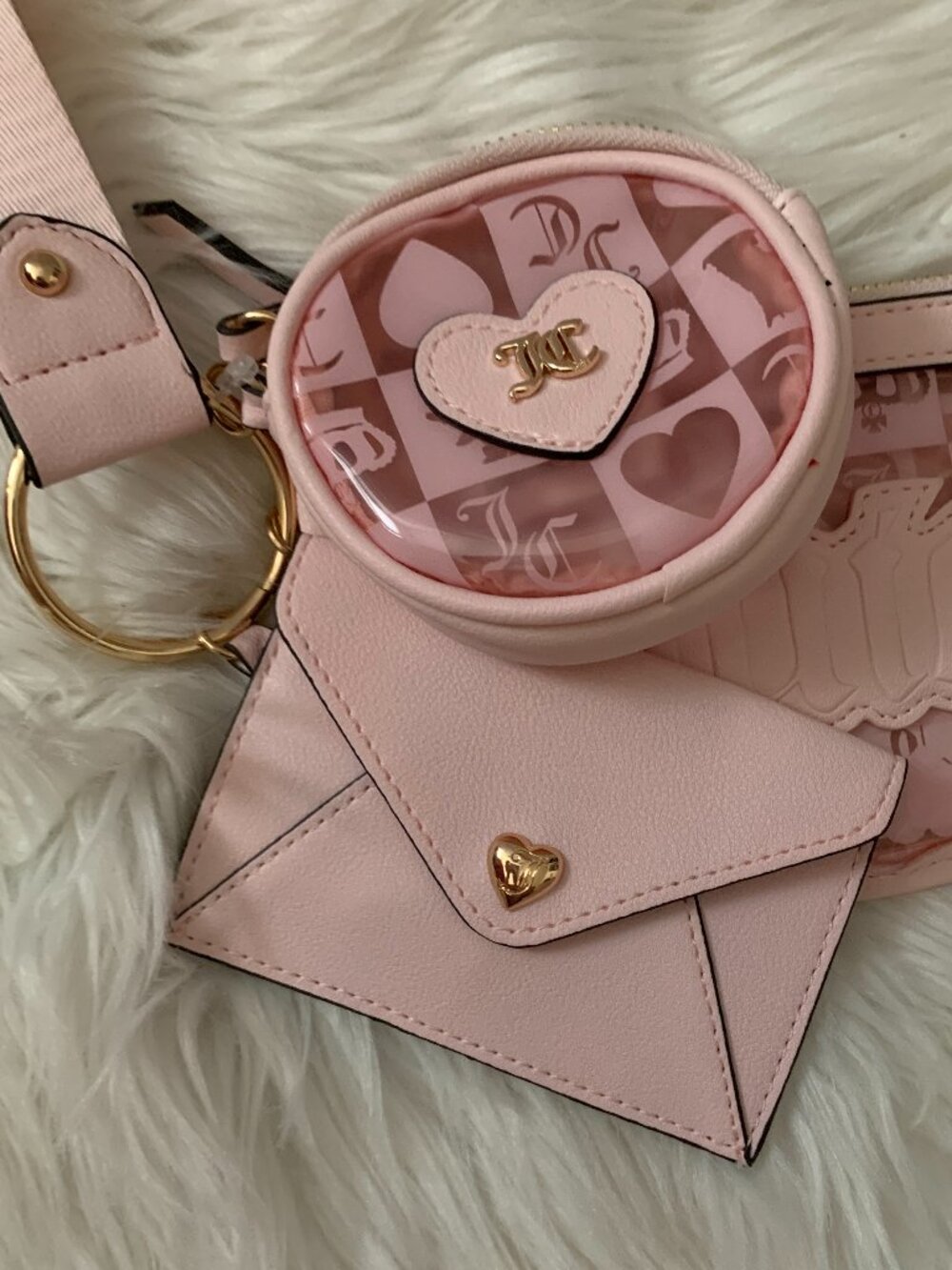 JUICY COUTURE Paradise 3-Pieces Pouch Wristlet Set in Pink Gleam - Picture 3 of 4